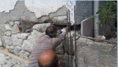 Taş Duvarda Temizlik Yapıldıktan Sonra Tamir Harcının Pompalanması